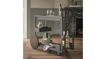 Tavolino su ruote a carrello con piani in legno Brandy di Cattelan Italia