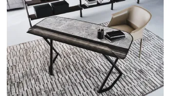 Scrittoio Cocoon Keramik con base in acciaio e piano in ceramica di Cattelan Italia