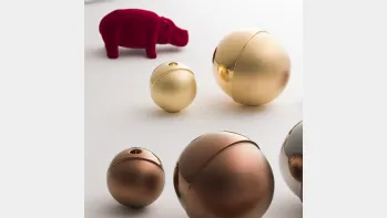 Portacandela Half Candle in ceramica placcata di Adriani e Rossi