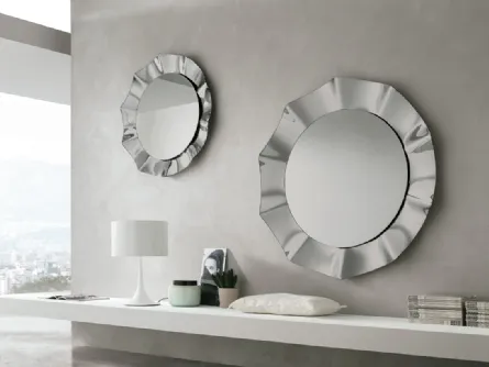 Specchio Osiride con cornice in vetro curvato di Target Point