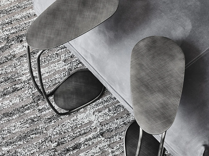 Tavolino con base e piano in acciaio verniciato Yago di Cattelan Italia