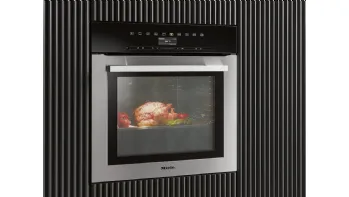 Forno H7364BP in acciao inox con sonda termometrica ed illuminazione Led di Miele