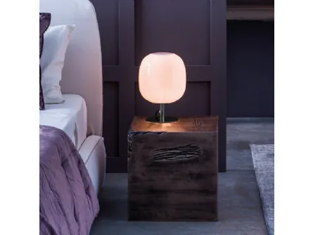Lampada da tavolo con base in metallo e paralume in vetro rosa Caminia di Adriani e Rossi