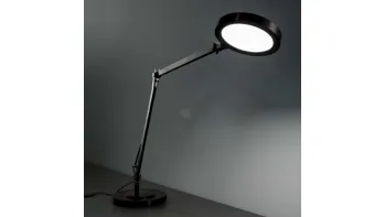 Lampada da tavolo Futura in alluminio e plastica con diffusore orientabile a led e interruttore incorporato di Ideal Lux