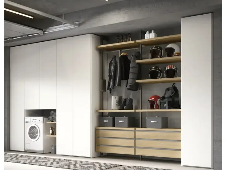 Cabina armadio Virgo V326 tra due armadi con ante battenti di Moretti Compact Giorno Notte