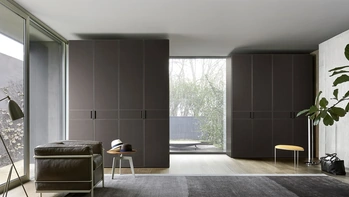 Armadio con anta in ecopelle Eco di Sangiacomo