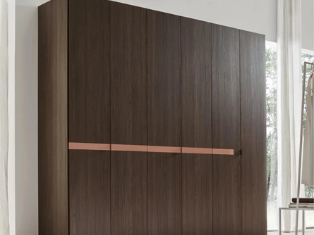 Armadio con anta battente Wrap di Maronese