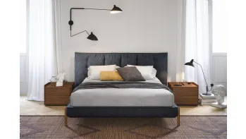 Comodino Sly in legno noce canaletto di Novamobili