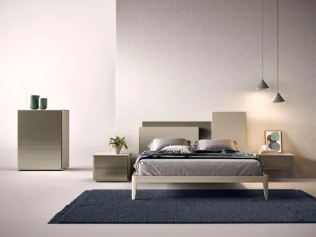 Letto in laccato opaco con testiera asimmetrica bicolore C02 Mondrian e Beta di Mercantini