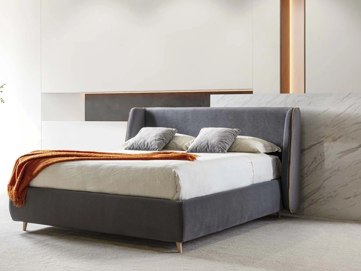 Letto imbottito Curtis di Crippa Salotti