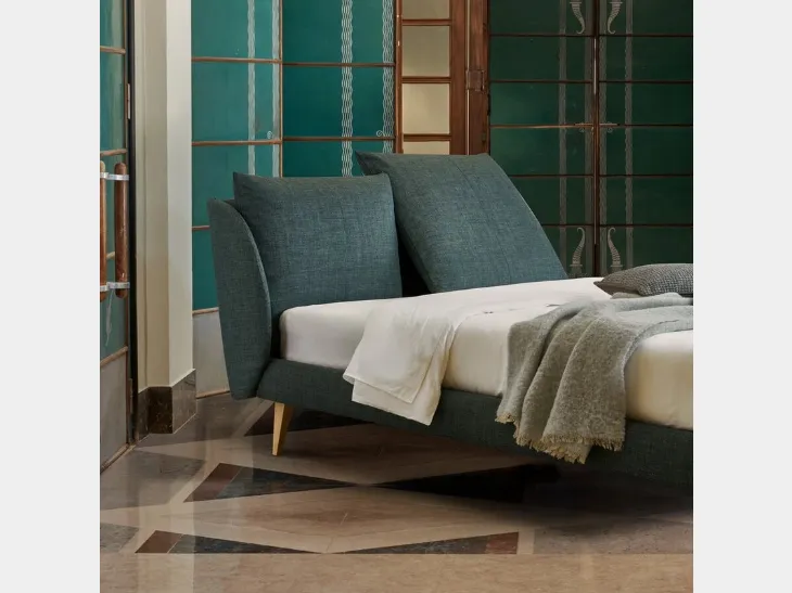 Letto Helmut con cuscinature testiera mobili di Dorelan Letti