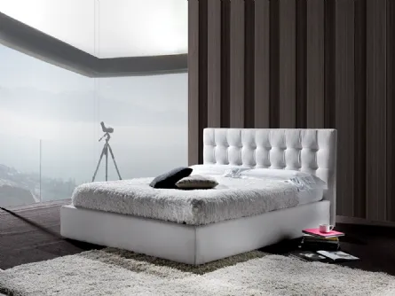 Letto in ecopelle bianca con testiera trapuntata Malva di Crippa Salotti