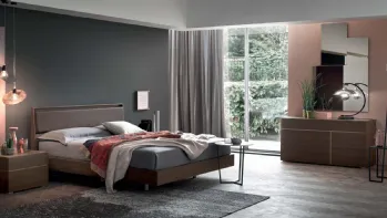 Letto Aida con struttura in Rovere Thea e inserto imbottito e rivestito in ecopelle di Maronese Acf