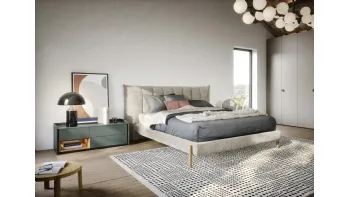 Letto in tessuto con testiera imbottita e trapuntata con cuciture verticali Groove di Novamobili