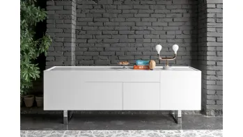 Madia Horizon in laccato di Calligaris