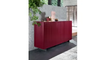 Madia Alta Onda in legno laccato Rosso Rubino di Riflessi