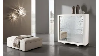 Madia Picasso in Rovere tinto Bianco P2 Goccia con ante in cristallo a specchio e resina di Riflessi