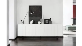 Madia Stripe in laccato bianco  opaco di Novamobili