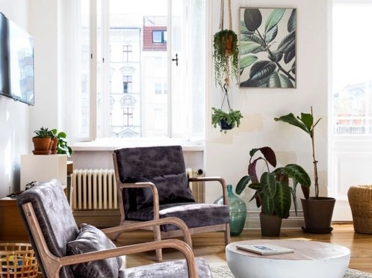 Poltrona in ecopelle e legno Ancilla di Bizzotto