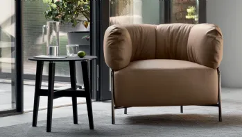 Poltroncina Quadrotta in tessuto imbottito di Calligaris