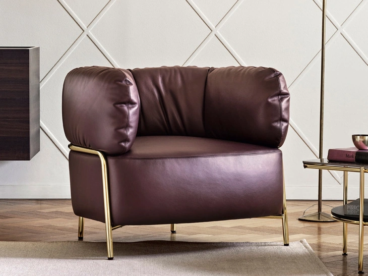 Poltroncina in pelle Quadrotta di Calligaris