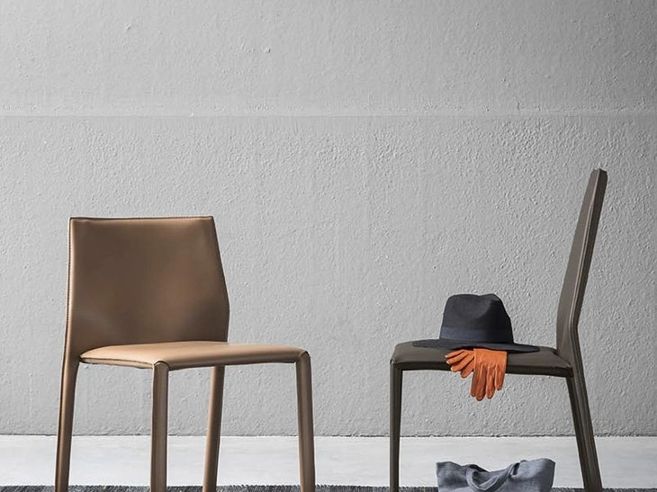 Sedia Corium in cuoio di  Alf Da Frè