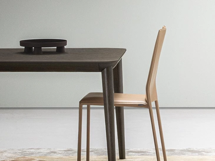 Sedia Corium in cuoio di  Alf Da Frè