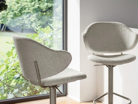 Sgabello in tessuto Holly di Calligaris