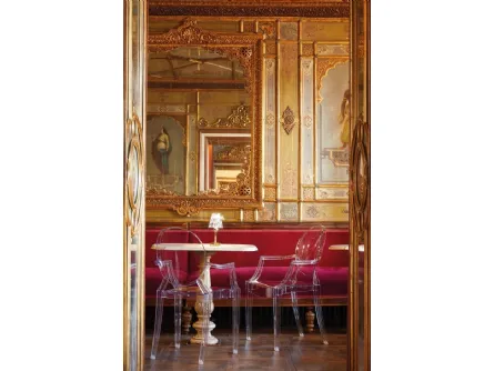 Sedia impilabile Louis Ghost di Kartell