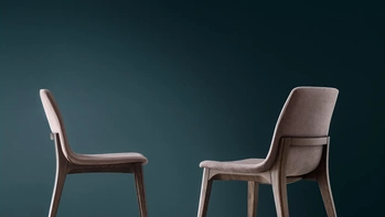 Sedia Opera in tessuto e frassino di Maronese