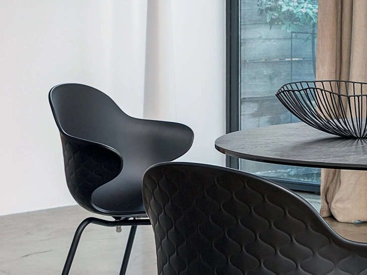 Sgabello in policarbonato Saint Tropez di Calligaris