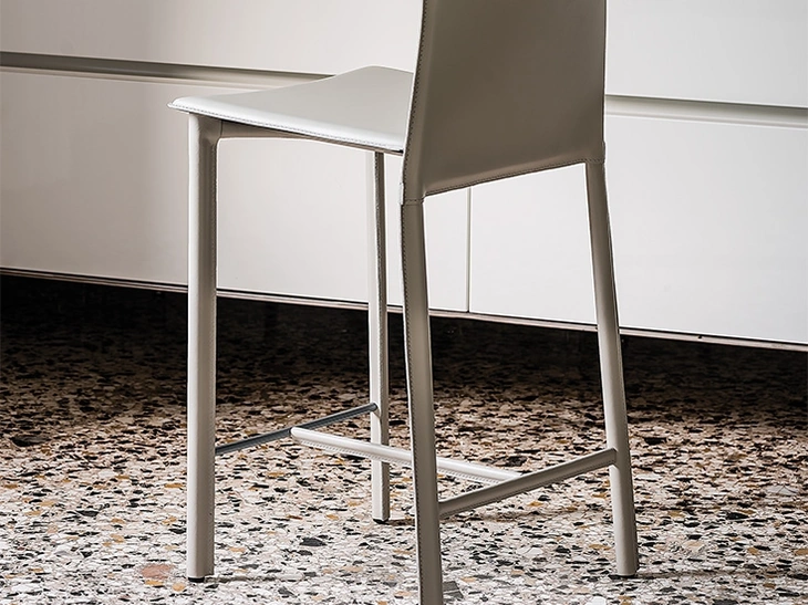 Sgabello in cuoio Cliff di Cattelan Italia