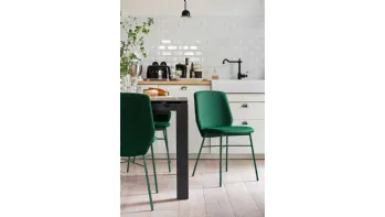 Sedia in tessuto con gambe in metallo Sibilla soft di Connubia