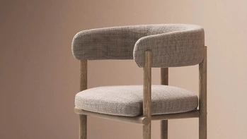 Sedia Stiks in tessuto e legno di Alf Da Frè