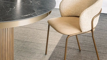 Sedia Vela in tessuto imbottito di Riflessi