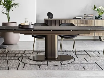 Tavolo allungabile con piano in ceramica effetto marmo Cameo di Calligaris