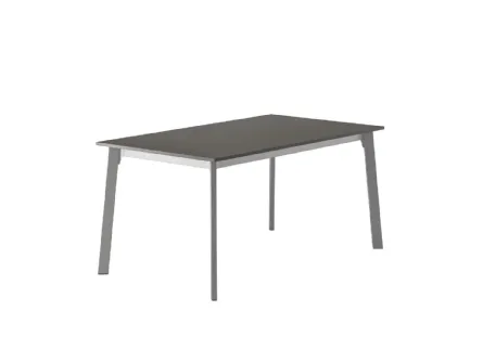 Tavolo Crono con piano in laminato e struttura in metallo di Veneta Cucine