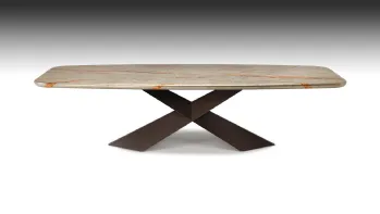 Tavolo con base in acciaio verniciato e top in MDF con disegno artistico realizzato a mano Tyron Signature di Cattelan Italia
