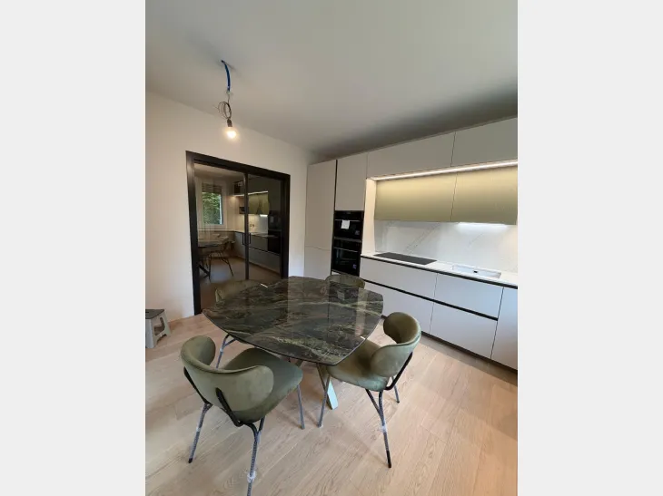 Design essenziale per una cucina contemporanea