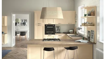 Cucina Classica con penisola Alba in frassino finitura Perla di Essebi