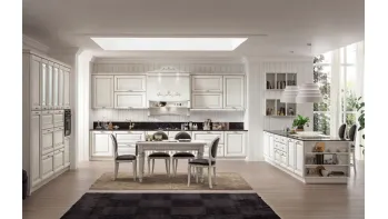 Cucina Classica lineare Lola in Frassino Decapè Ghiaccio con profili Oro di Arrex