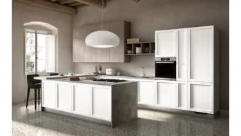 Cucina Classica in legno di Frassino finitura Bianco con penisola Primula di Essebi