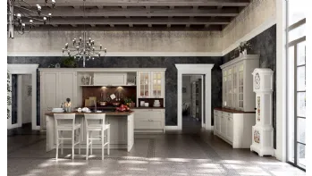 Cucina classica con isola in legno laccato opaco Virginia di Arredo3