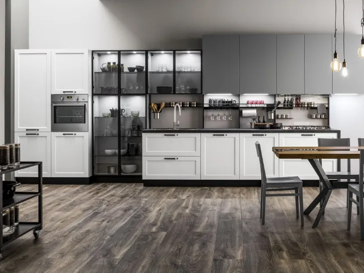 Cucina Moderna lineare Dallas in PET Zucchero con Vetrine di Arrex