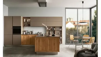 Cucina Milano 06 in Rovere e laccato Marrone di Veneta Cucine