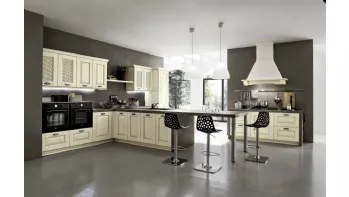 Cucina Shabby Chic angolare con penisola Nora in legno laccato Decapé Bianco Antico di Arrex